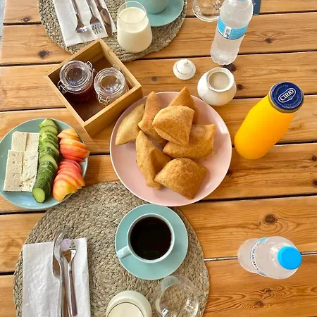 Elpis Guest house Himare