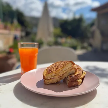 Elpis Guest house