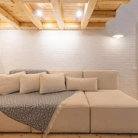 Elpis Guest house
