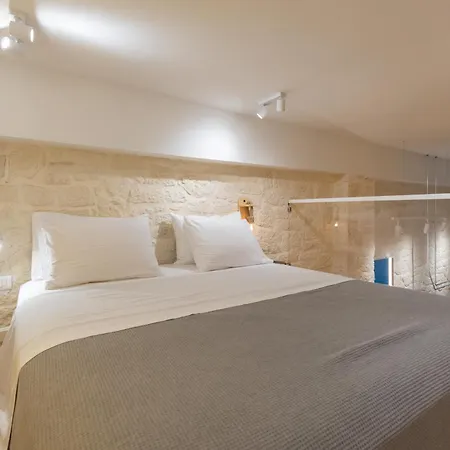 Guest house Elpis Himare
