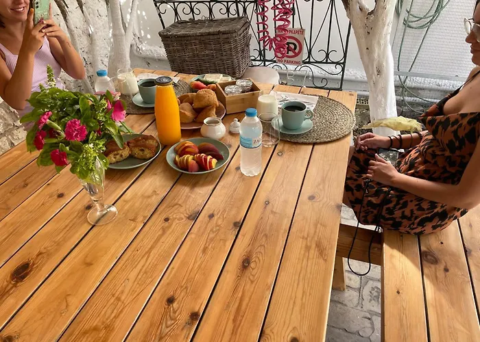 Elpis Guest house 4*