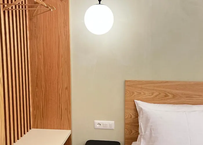 Guest house Elpis Himare